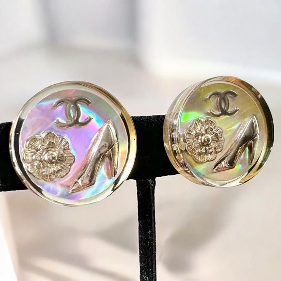 Authentic CHANEL Aurora Borealis Iridescent Rainbow Vintage ‘97 Clip On Earrings - Picture 1 of 16
